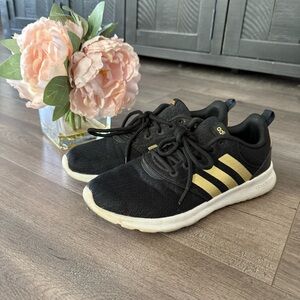 Adidas QT‎ Racer 2.0 Black & Gold Sneakers